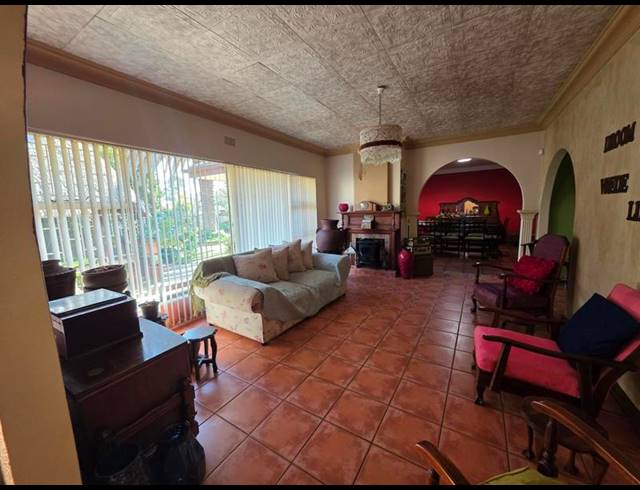 5 BEDROOM HOUSE FOR SALE IN LIBRADENE